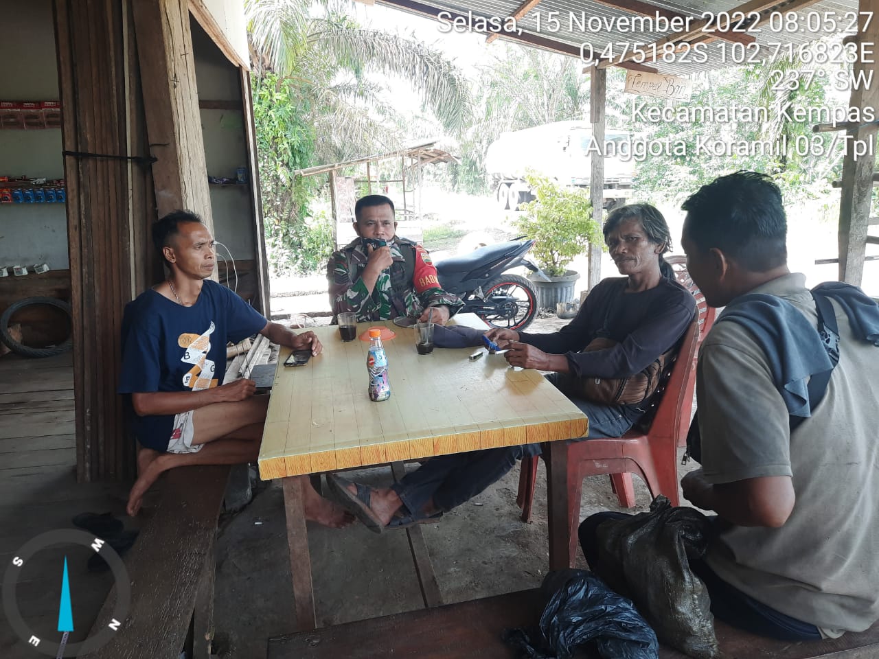 Babinsa Kulim Jaya Koramil 03/Tpl Tingkatkan Kebersamaan Dengan 