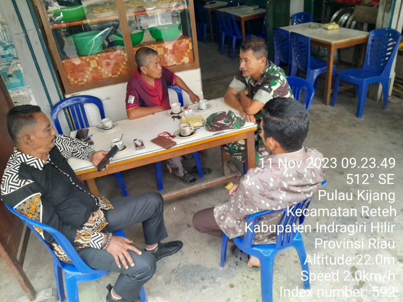 Untuk Menghindari Hal-hal Yang Tidak Diinginkan, Koramil 07/Reteh Himbau Masyarakat Untuk Jaga Pos Kamling