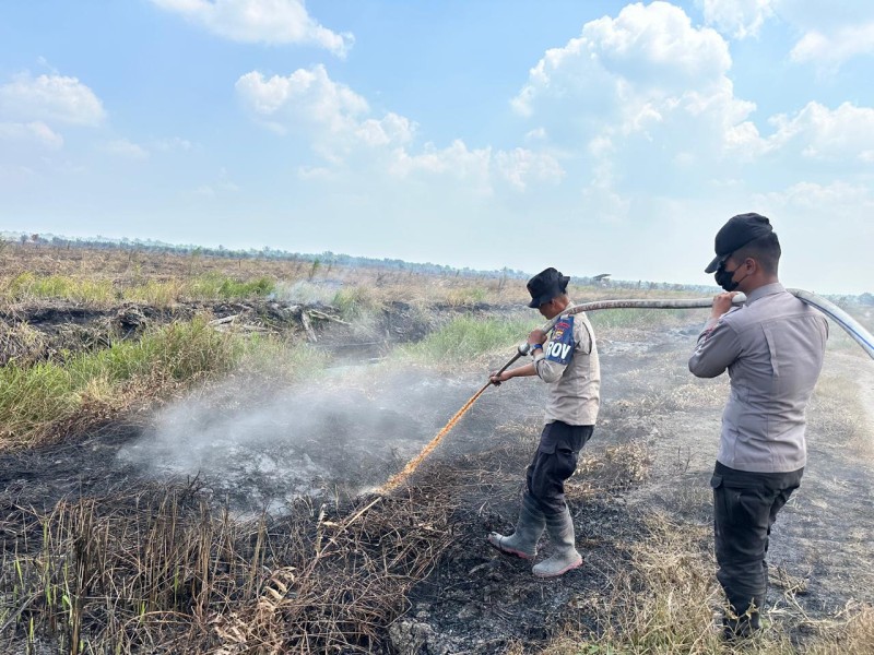 Personel Brimob Polda Riau Gugur dalam Tugas Usai 3 Pekan Bertarung Padamkan Karhutla di Rokan Hilir