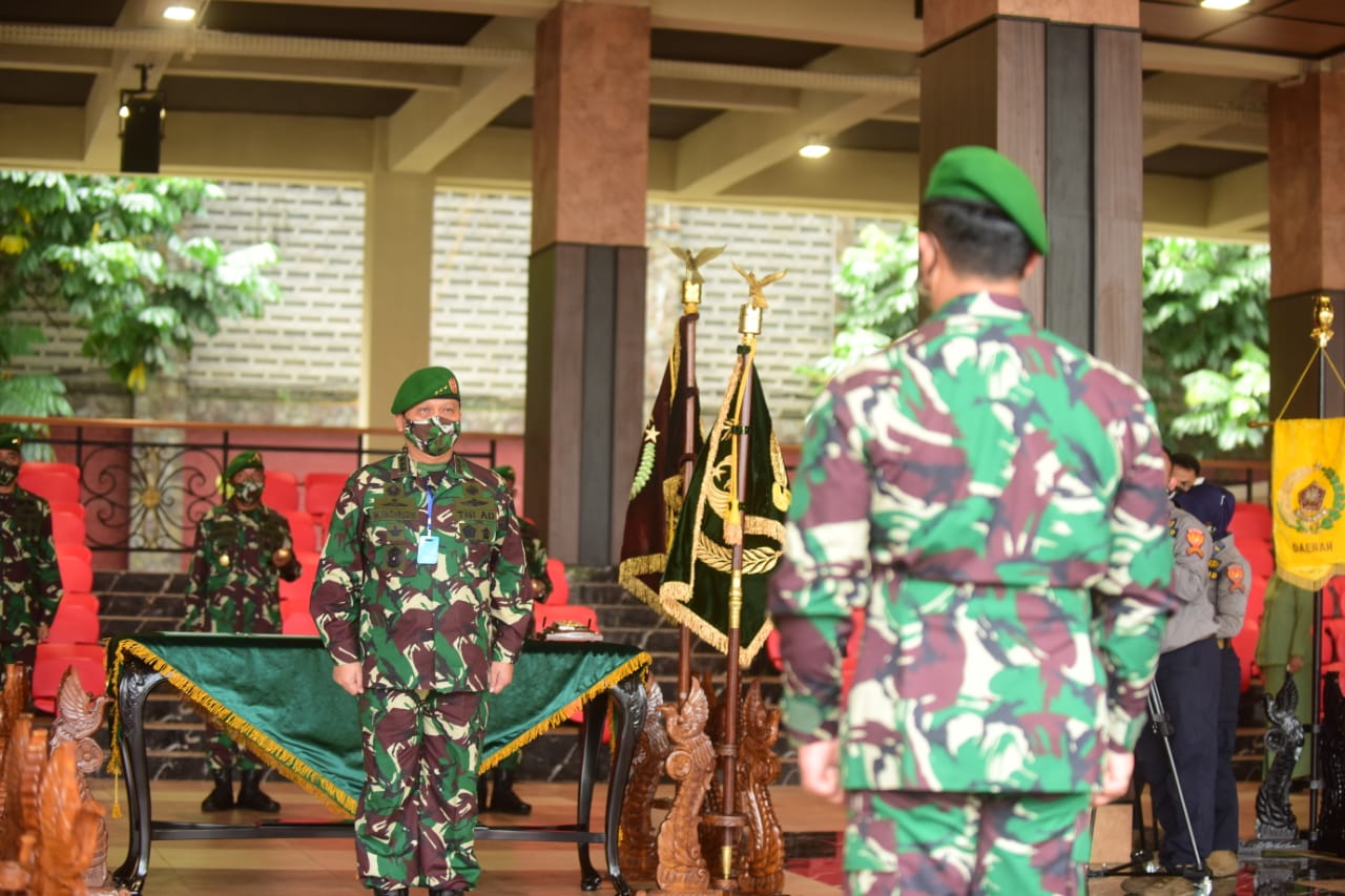 Kasad Terima Laporan Korps Kenaikan Pangkat Wakasad dan 12 Perwira Tinggi TNI-AD