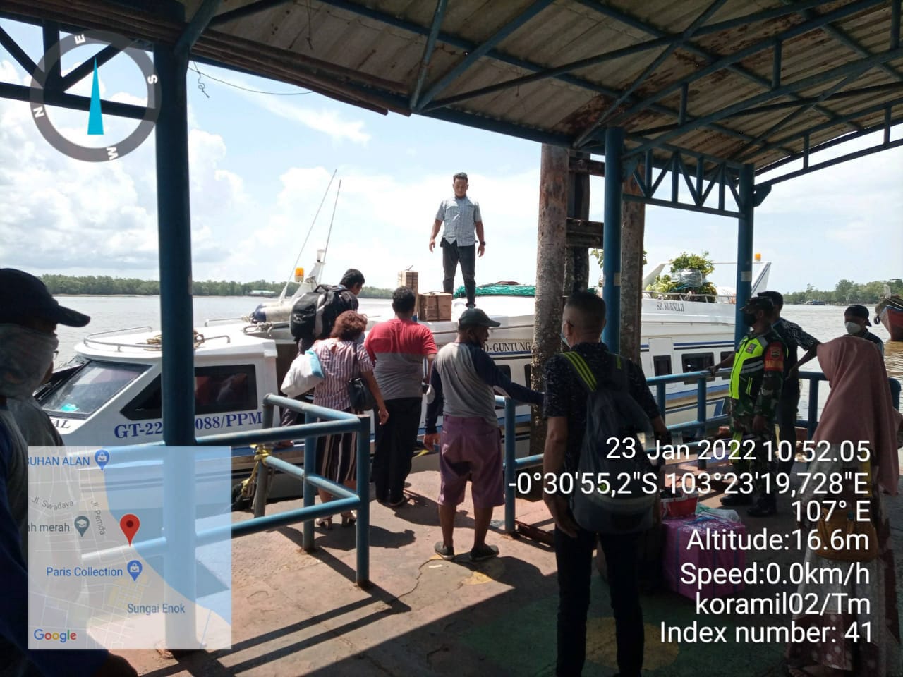 Walaupun Dihari Libur, Penegakan Protkes Tetap Dilakukan Babinsa Koramil 02/Tanah Merah