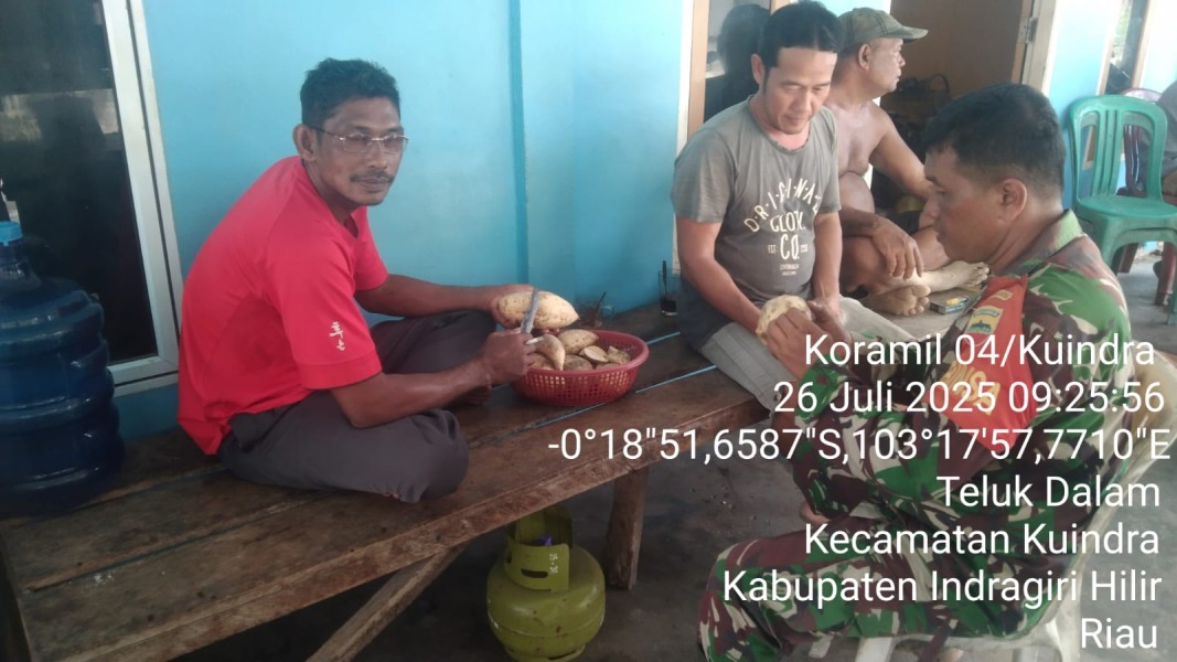 Meningkatkan Hubungan Silaturahmi dan Kerja Sama antara Aparat dan Masyarakat