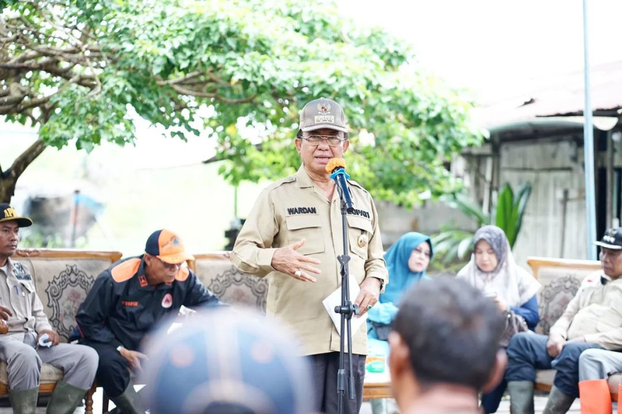 Bupati Instruksikan Segera OPD Terkait Tangani Tanah Longsor di Tanah Merah