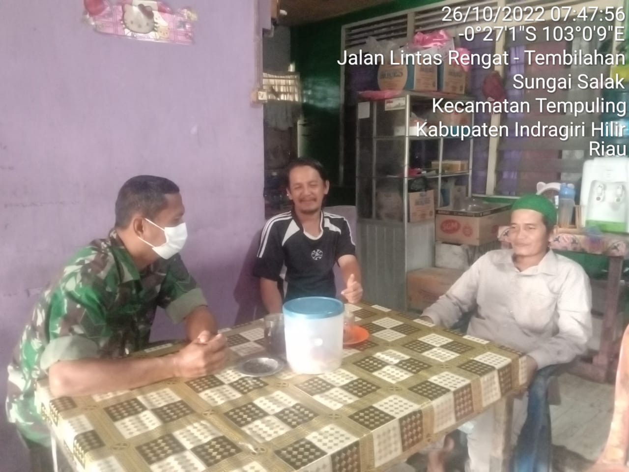 Babinsa 03/Tempuling Serka Nuryadi Lakukan Komsos Dengan Tomas Kampung Pancasila