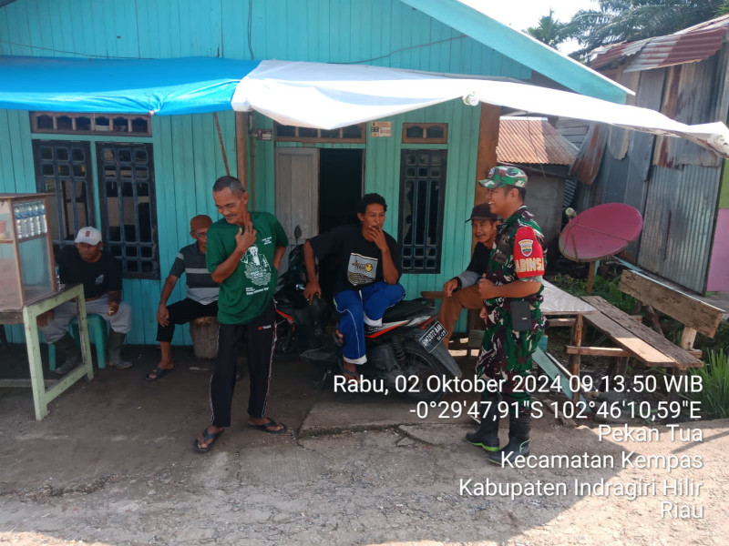 Siap Ciptakan Kondisi Aman Jelang Pilkada 2024, Babinsa Koramil 03/Tpl Jalin Silaturahmi dengan Tokoh Masyarakat