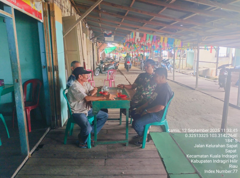 Ciptakan Kebersamaan, Babinsa Koramil 04/Kuindra Jalin Silaturahmi Dengan Warga Setempat