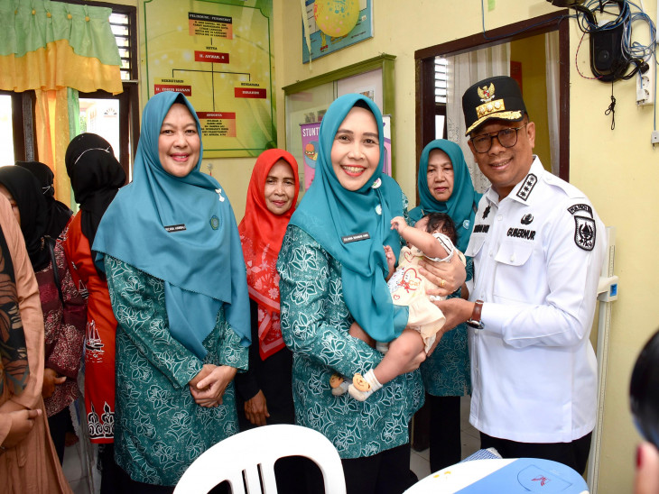 Ricana Djayanti Hambali Dampingi Pj. Ketua Pembina Posyandu Provinsi Riau Lakukan Pembinaan Di Posyandu Melati