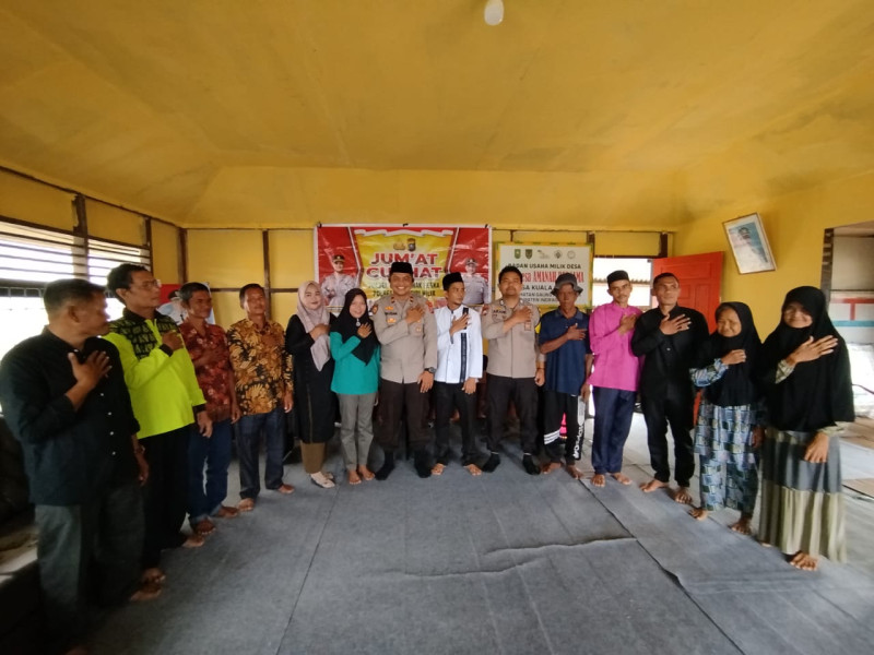 Gelar Jum'at Curhat di Desa Kuala Gaung Ini Himbauan Kapolsek