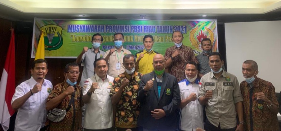 Terpilih Secara Aklamasi, Erizul Hendrizal Kembali Pimpin Pengprov PBSI Riau