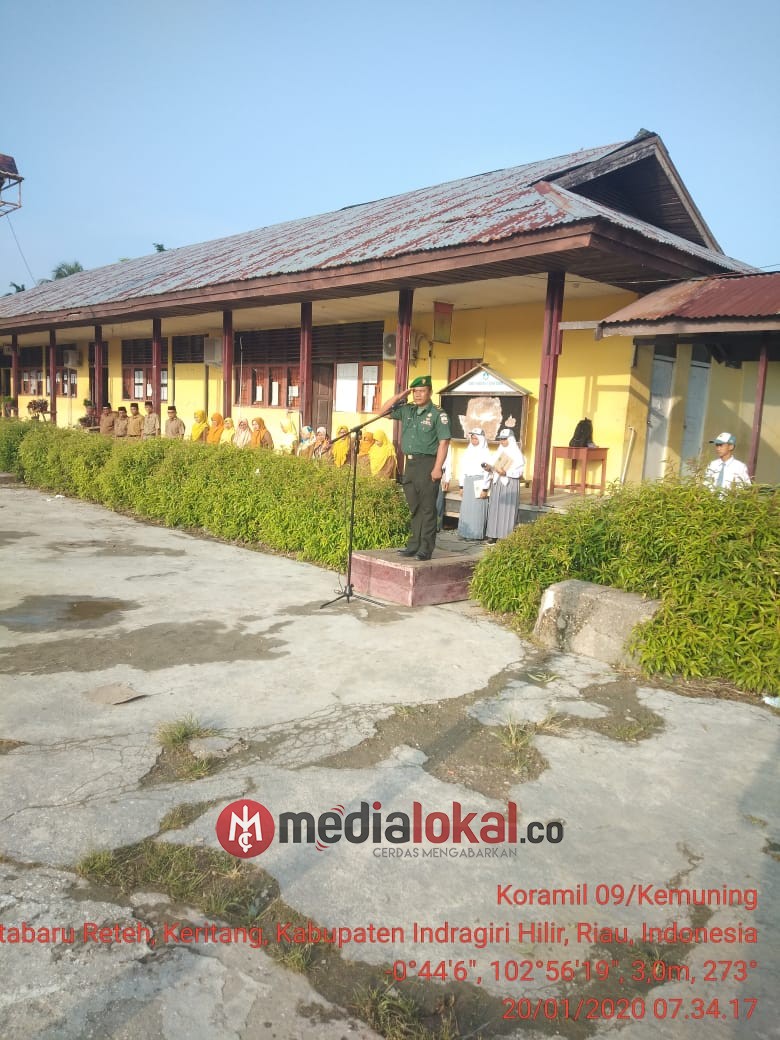 Danpos Keritang Jadi Irup Bendera di SMAN 1 Kotabaru Reteh, Berikut Pesannya kepada Siswa-siswi  Danpos Keritang Jadi Irup Bendera di SMAN 1 Kotabaru Reteh, Berikut Pesannya kepada Siswa-siswi