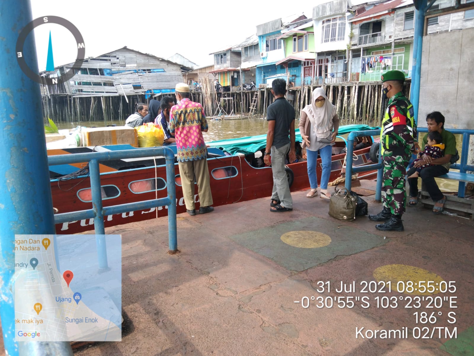 Langkah Pencegahan, Koramil 02/Tanah Merah Rutin Lakukan Penegakan Protkes