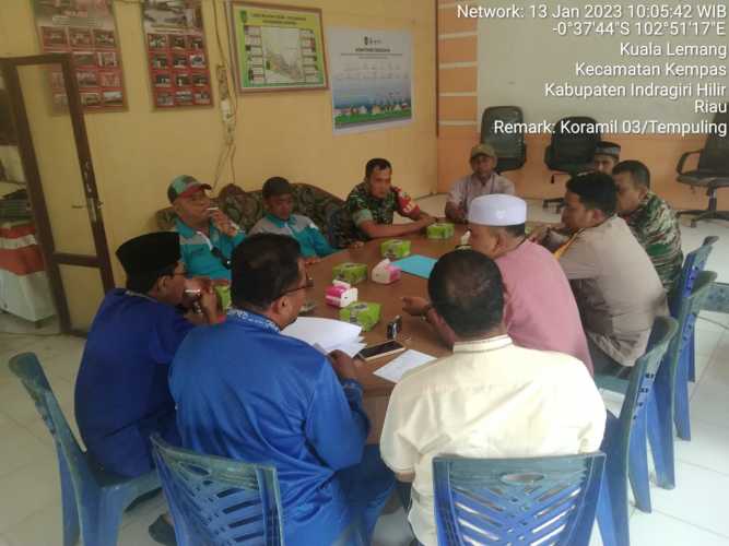 Babinsa 03/Tpl Melaksanakan Komsos dengan Komponen Masyarakat di Desa Binaan