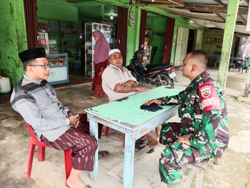 Koramil 07/Reteh Lakukan Komsos, Penguatan Sinergitas dengan Masyarakat