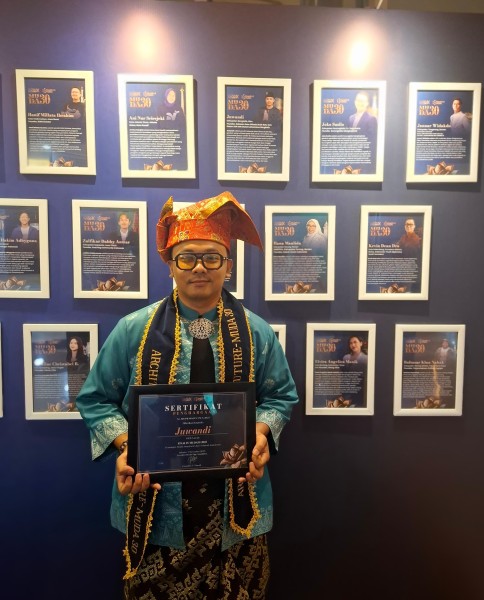 Duta Green Policing Polres Bengkalis, Juwandi Raih Penghargaan Muda30 Award 2025 di Jakarta