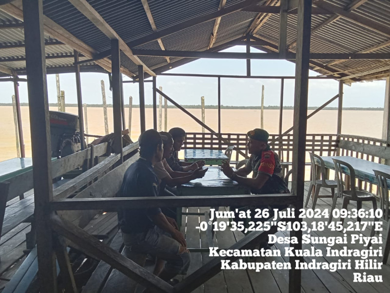 Babinsa Koramil 04/Kuindra Himbau Warga Untuk Perhatikan Faktor Keamanan di Desa Binaan