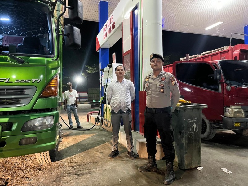 Polsek Kemuning Intensifkan Patroli Malam di Jalan Lintas Timur Antisipasi Gangguan Kamtibmas