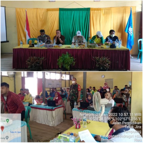 Serbuan Vaksin TNI Untuk Anak-anak, Babinsa 03/Tempuling Sosialisasi Bersama Guru SD 008 Teluk Jira 