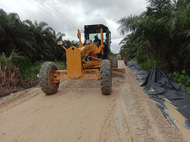 Satgas TMMD ke-123, Koramil 05/Gas Percepat Perbaiki Jalan di Desa Mumpa Kecamatan Tempuling