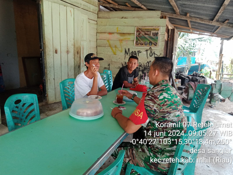 Jalin Kerjasama Yang Kuat Melalui Komsos Bersama Koramil 07/Reteh