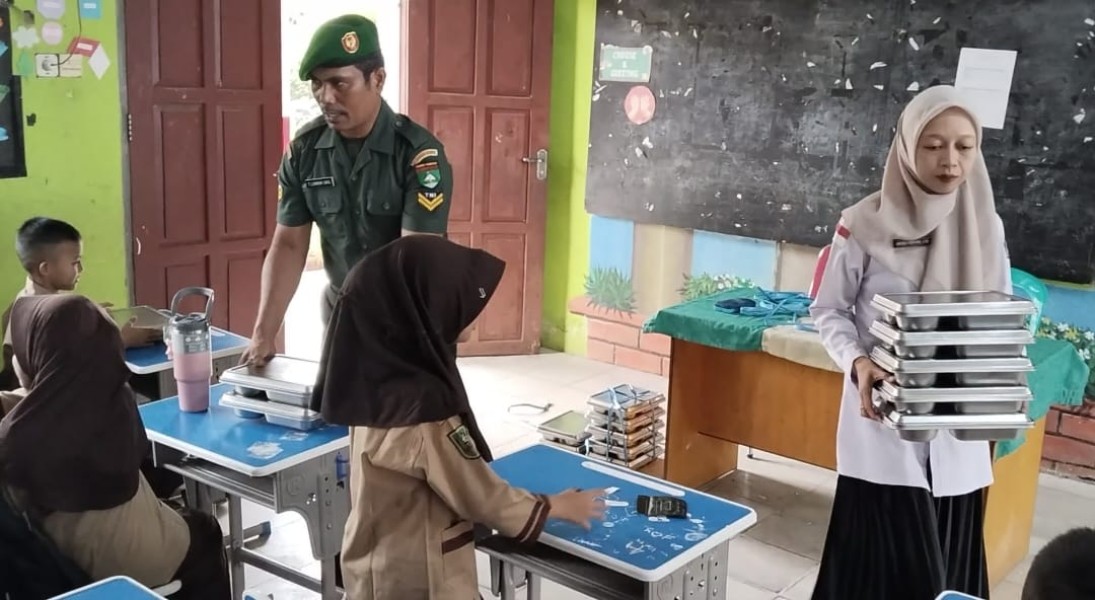 MBG di Koramil 09/Kemuning: Meningkatkan Kualitas Gizi Siswa