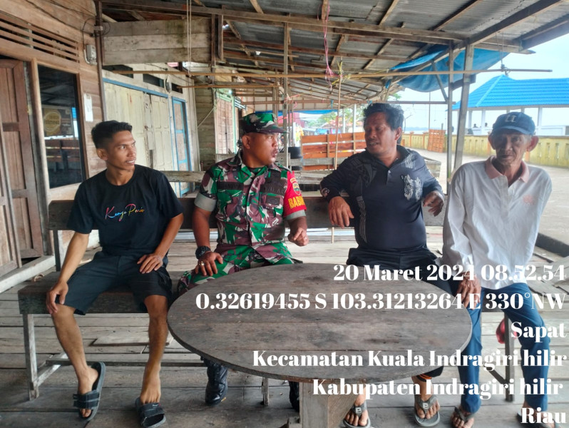 Melalui Komsos, Babinsa Koramil 04/Kuindra Tanamkan Jiwa Patriot dan Cinta Tanah Air