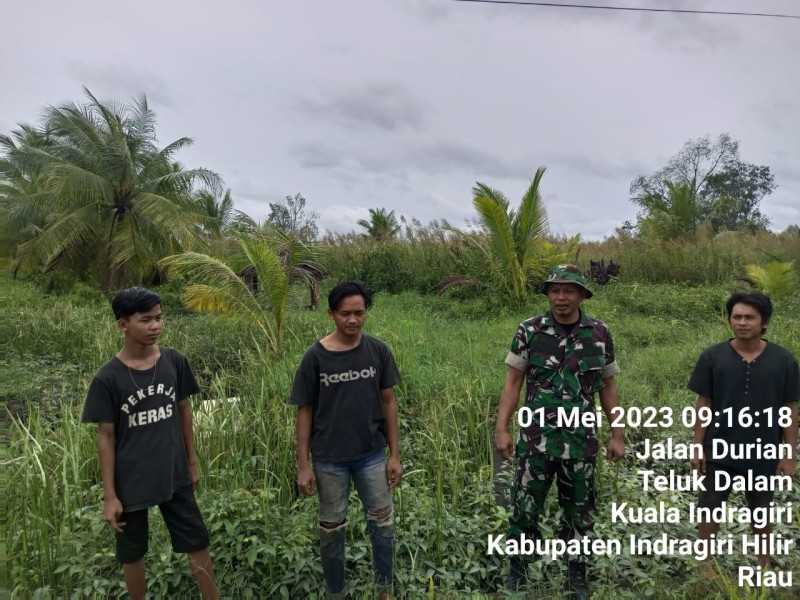 Babinsa Koramil 04/Kuindra Tegakkan Patroli Karhutla Rutin