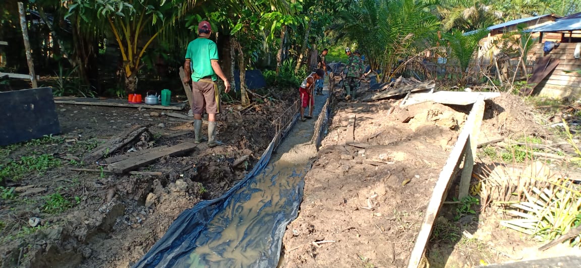 Pengecoran Drainase Pada TMMD Ke 110 Tetap Dilaksanakan Sembari Mengejar Target