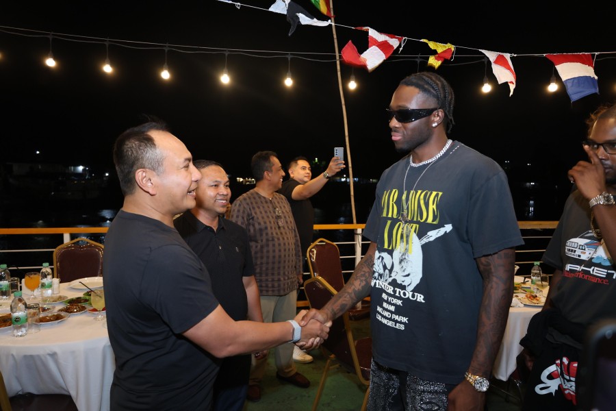 Melly Mike Bertemu Kapolda Riau:  Terima Kasih Sudah Membuat Sungai Bersih