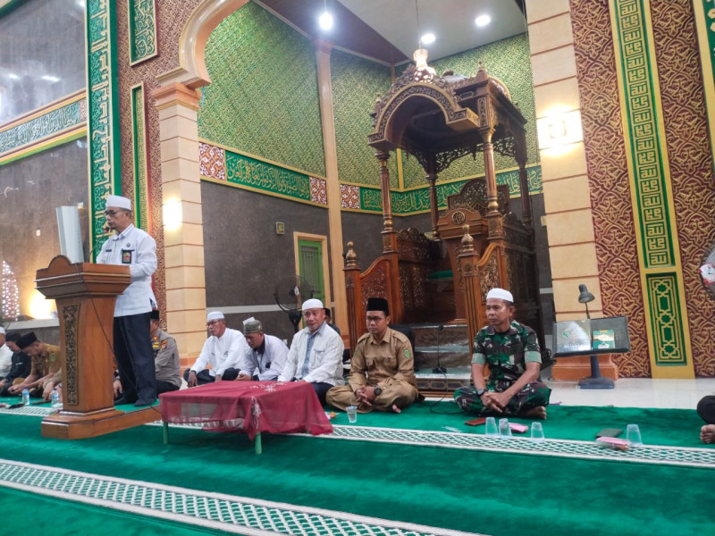 Koramil 07/Reteh Jalin Silaturrahmi Sekaligus Dampingi Keberangkatan Calon Jemaah Haji