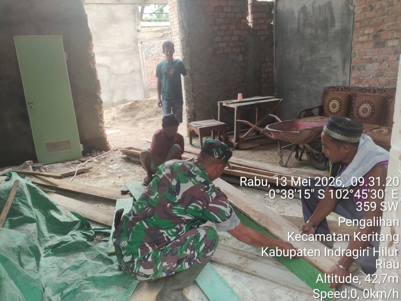Babinsa Serda Darmadi: Gotong Royong Ringankan Beban dan Pererat Persaudaraan