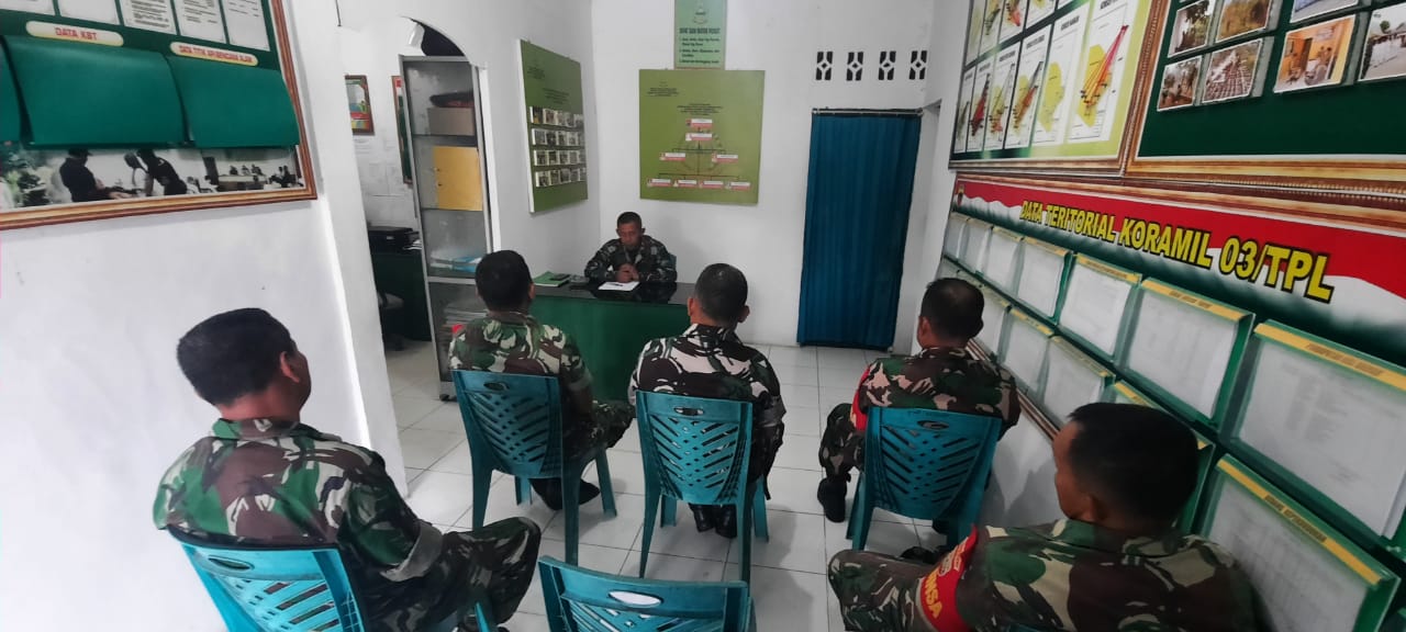 Danramil 03/Tpl Berikan Jamdan Kepada Para Babinsa 