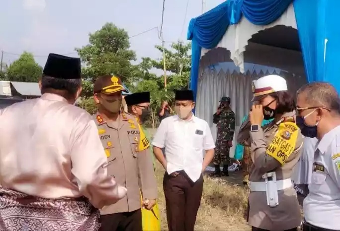 Bupati Alfedri Bersama Kapolres Siak Tinjau Pos Ops Ketupat Lancang Kuning Kecamatan Minas