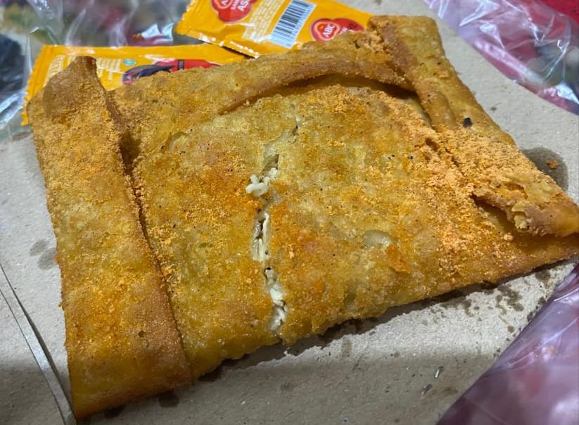 Hot Pangsit Pedasnya Pas Dilidah