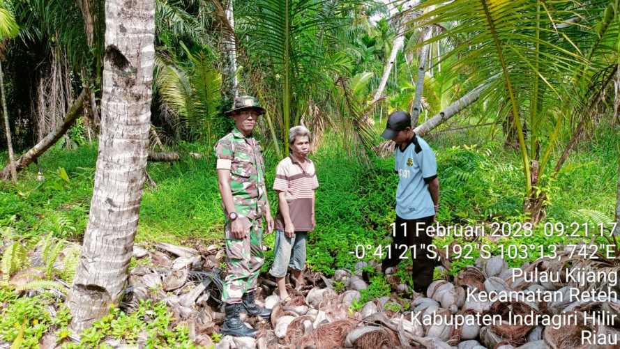 Babinsa Koramil 07/Reteh Selalu Lakukan Sosialisasi dan Patroli Karlahut