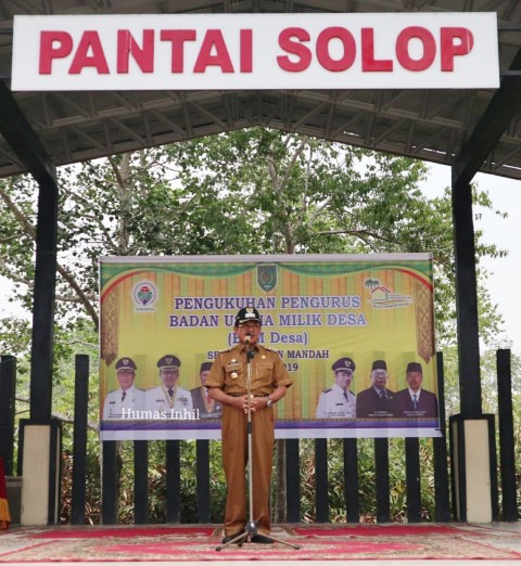 Pantai Solop dipilih Bupati HM.Wardan Kukuhkan Pengurus BUMDes Se-Kecamatan Mandah