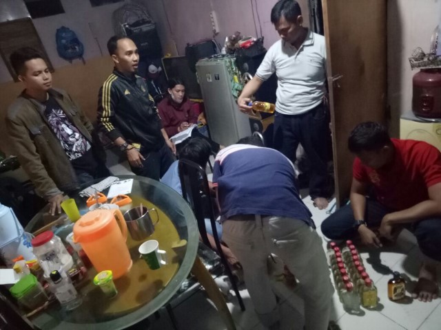 Polres Inhil Sita Ratusan Minuman Ilegal 