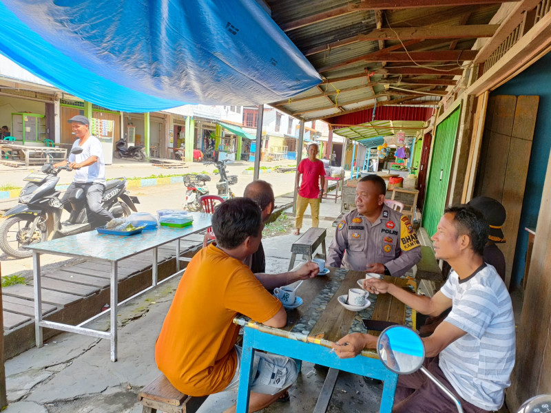 Bhabinkamtibmas Polsek Gaung Sambang Masyarakat dan Berikan Himbauan Pemilu Damai 2024