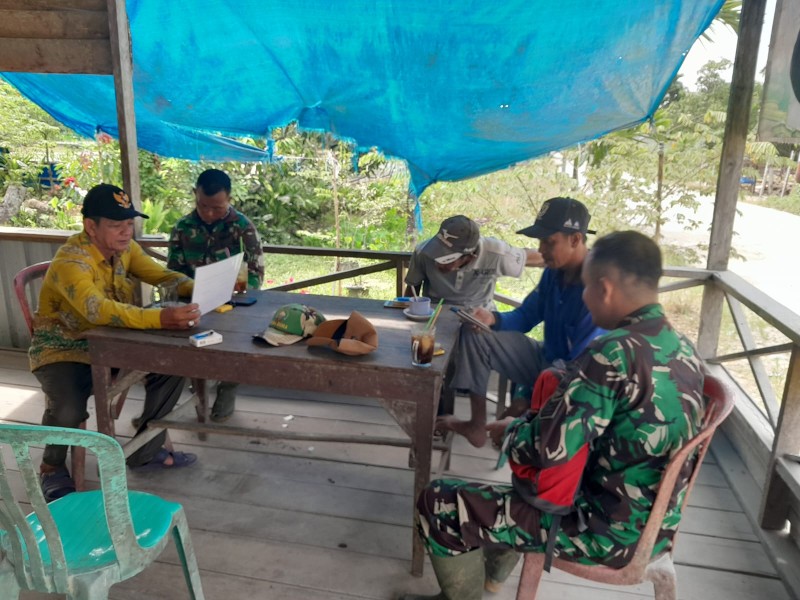 Tingkatkan Silahturrahmi, Babinsa Koramil 07/Reteh Melaksanakan Komsos bersama Warga Binaan