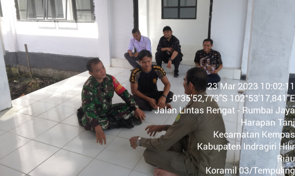 Babinsa 03/Tpl Komsos Dengan Satpol PP Wujudkan Sinergitas Dalam Pelaksanaan Tugas