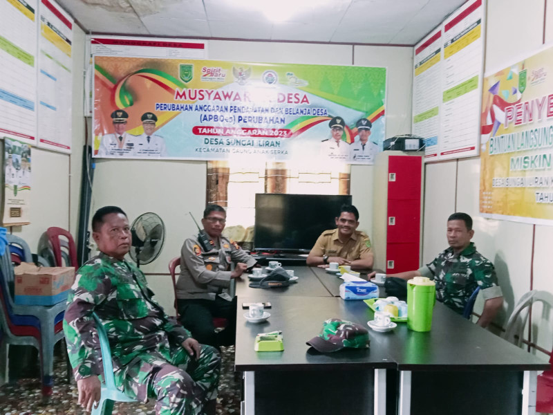 Danramil 05/Gas Serka Nawawi Pantau Pemungutan Suara