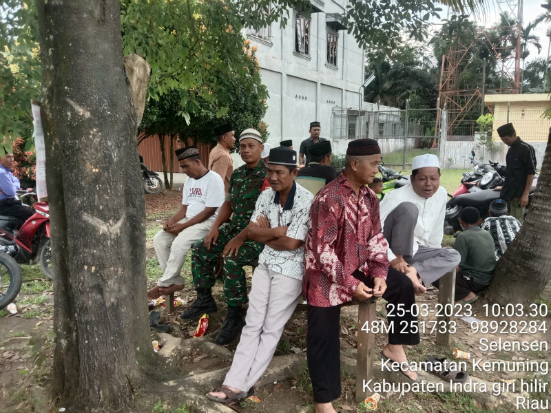 Babinsa Koramil 09/Kemuning Silaturahmi Ke Salah Satu Rumah Warga