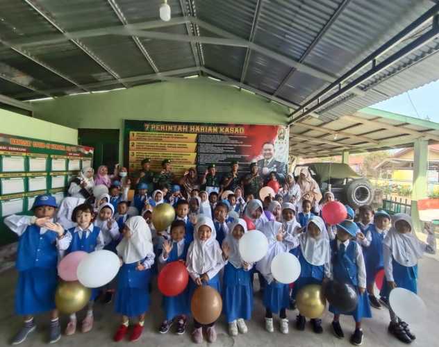 Koramil 03/Tpl Kenalkan Profesi TNI Kepada Murid TK Pembina