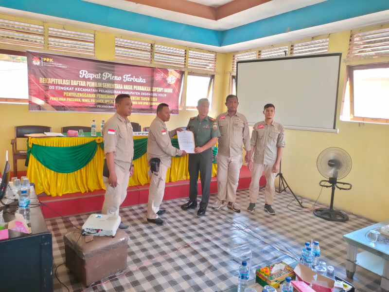 Danramil Pelangiran Dampingi Rapat Pleno Rekapitulasi DPHP