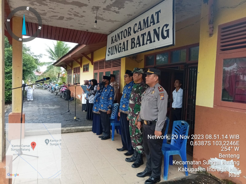 Danramil 07/Reteh Beserta Jajarannya Mengikuti Upacara Dalam Rangka Memperingati HUT Korpri, HUT PGRI dan HUT Kesehatan Tahun 2023