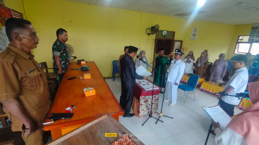 Danramil 07/Reteh Dampingi Pelantikan dan Pengambilan Sumpah Jabatan Pejabat Pengawas Kecamatan Sungai Batang