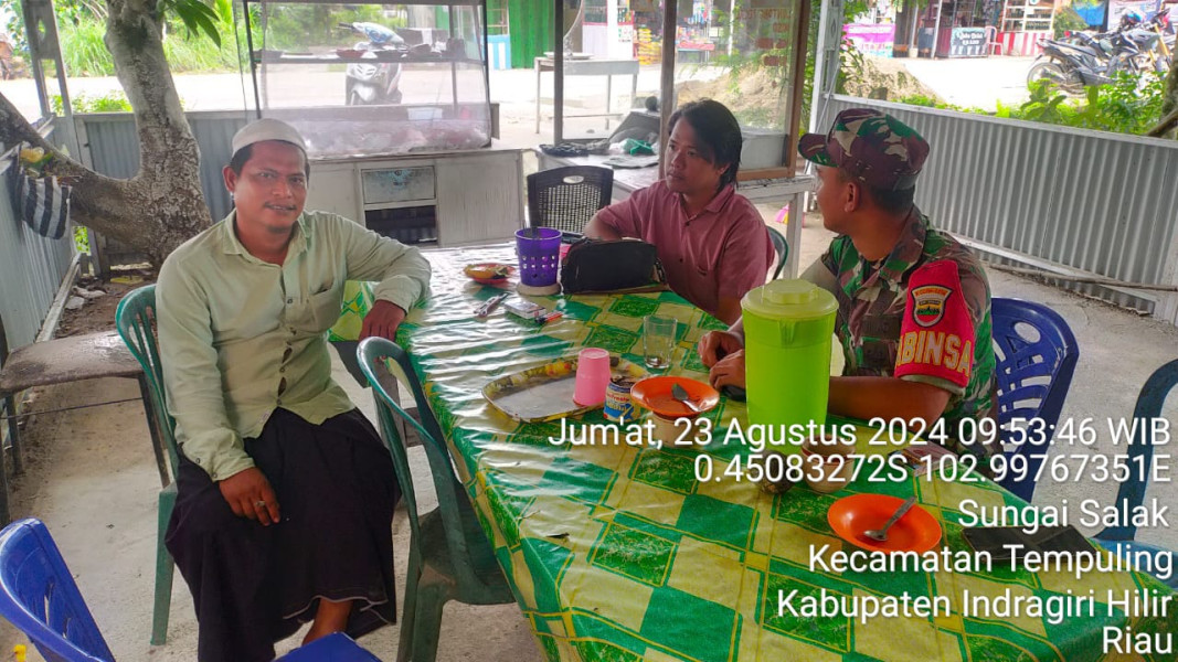 Babinsa Koramil 03/Tpl Laksanakan Komsos Dengan Tomas Jaga Persatuan Kesatuan