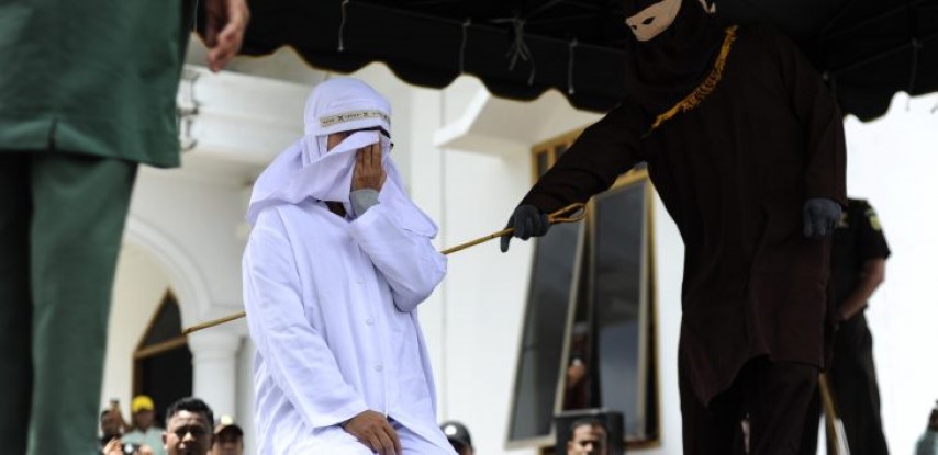 Suami Istri Non Muslim Rela Terima Hukuman Cambuk di Aceh