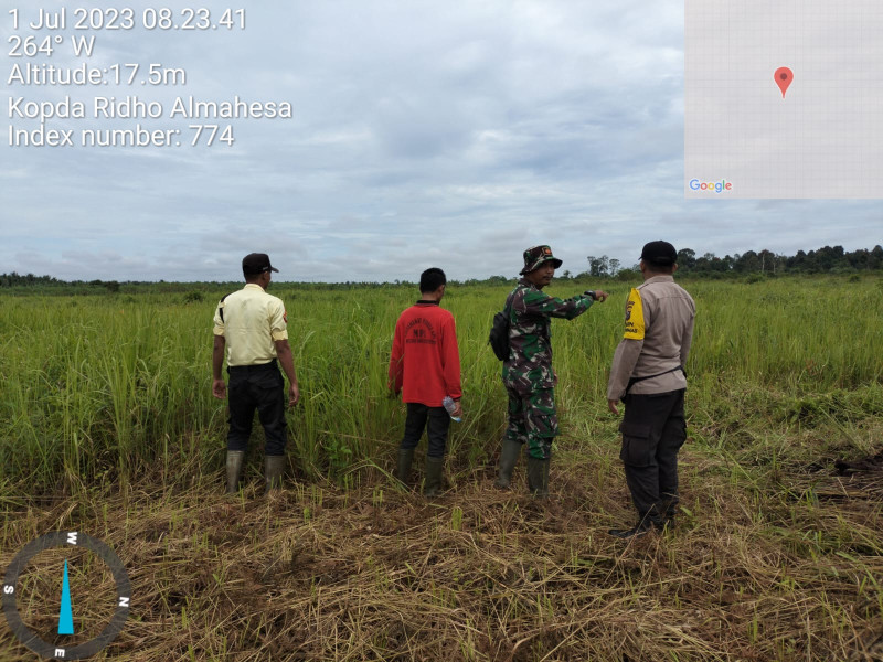 Babinsa Koramil 05/GAS Himbau Warga Untuk Terus Pantau Titik Api di Wilayah