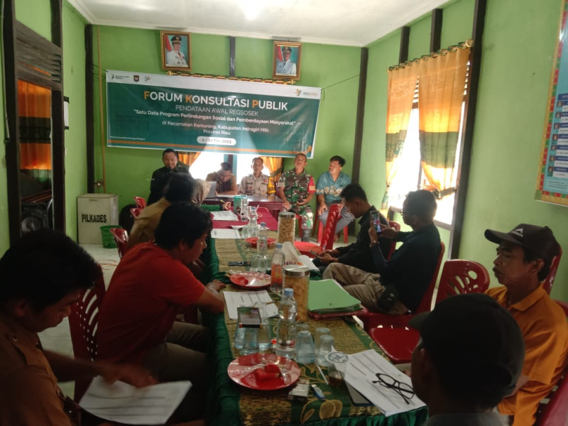 Di Desa Limau Manis, Danramil 09/Kemuning Ikuti Rapat Forum Konsultasi Publik