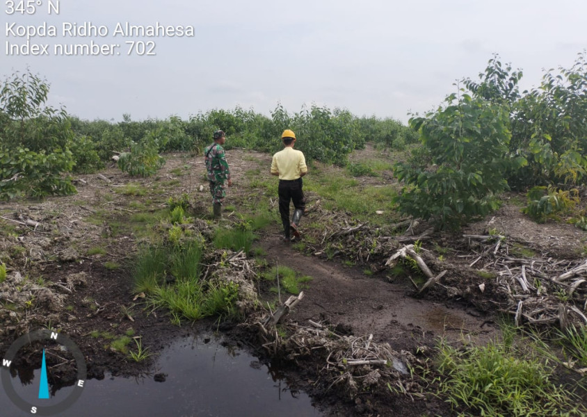 Cegah Terjadinya Karhutla, Babinsa 05/GAS Patroli di Areal PT dan Lahan Rawan Karlahut